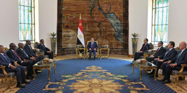 الرئيس السيسي يستقبل رئيس مجلس وزراء جمهورية السودان