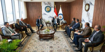 وزير البترول يبحث مع رئيس كابريكورن البريطانية زيادة استثماراتها في مصر