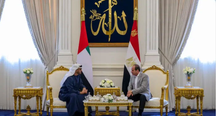 الرئيس السيسي يتوجه إلى الإمارات للقاء الشيخ محمد بن زايد