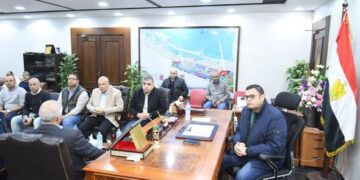 وزير الإسكان يتابع موقف تنفيذ المشروعات التنموية فى “سملا وعلم الروم” ومدينة رأس الحكمة