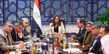 وزيرة التنمية المحلية تبحث خطة 2026/2027 لتعزيز التحول الأخضر