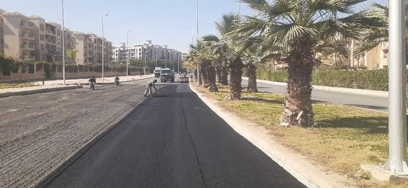 أجهزة المدن الجديدة تواصل أعمال تطوير ورفع كفاءة الطرق والمحاور