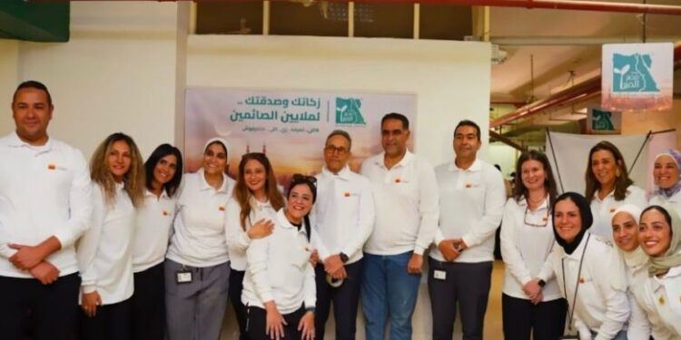 التجاري وفا بنك يشارك في تعبئة كراتين رمضان لدعم الأسر الأكثر احتياجًا «فيديو»