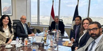وزير السياحة والآثار يناقش خطة تسويقية متكاملة للمتحف القومي للحضارة المصرية