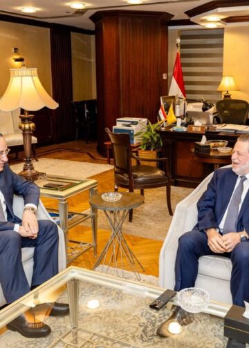 محافظ البنك المركزي المصري يلتقي وزير التعليم العالي والبحث العلمي لبحث التعاون المشترك