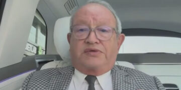 نجيب ساويرس: المطورون يقلّصون مساحة الوحدات السكنية لمواجهة تراجع القدرة الشرائية