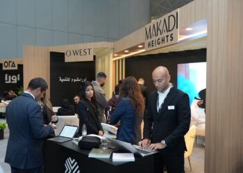 قبل ساعة من الإفتتاح .. اقبال كبير على معرض عقارات النيل بالدوحة
