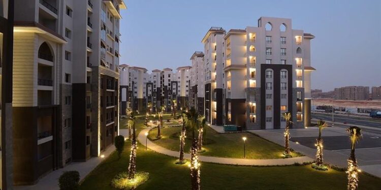 لاستيعاب المتقدمين.. الإسكان: توفيروحدات سكنية إضافية بالحي السكني الثالث (R3) بالعاصمة الجديدة