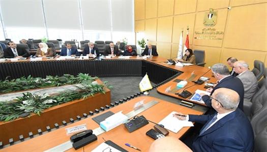 وزيرة الإسكان تترأس الاجتماع الدوري للجنة المرافق لمتابعة منظومة العمل بقطاعات مياه الشرب والصرف الصحي