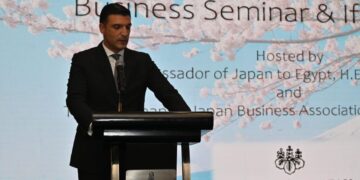 وزير الصناعة يستعرض مجالات التعاون الحالية والفرص الاستثمارية المتاحة بين مصر واليابان