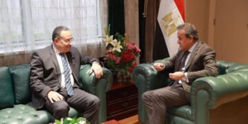 وزيرا الصحة والتعليم العالي يبحثان استراتيجية وطنية موسعة لتدريب وتأهيل الكوادر الطبية