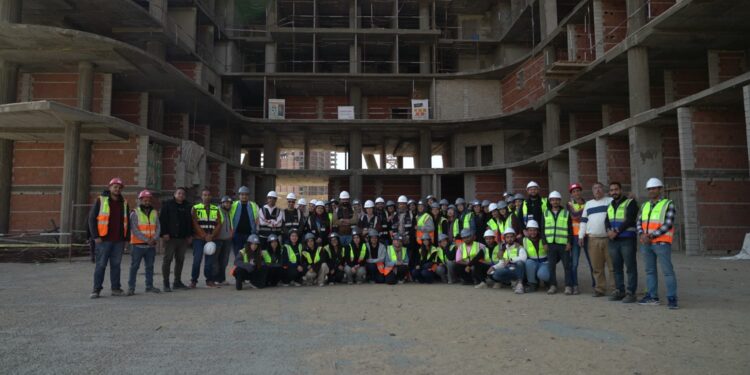 رادكس للتطوير العقاري تستقبل طلاب هندسة جامعة UH في زيارة ميدانية لمشروع “Agile” بالعاصمة الإدارية