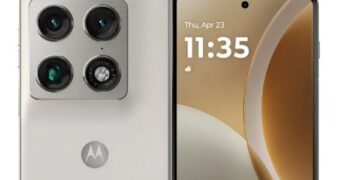 موتورولا تغزو الأسواق بهاتف جديد