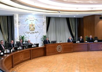مجلس الوزراء يعلن تعليق العمل بقرارات غلق المحلات خلال أسبوع أعياد الأقباط