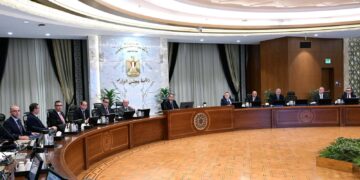 مجلس الوزراء يعلن تعليق العمل بقرارات غلق المحلات خلال أسبوع أعياد الأقباط