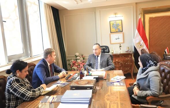 وزير التعليم العالي يبحث مع المجلس الثقافي البريطاني توسيع آفاق التعاون الأكاديمي والبحثي