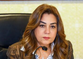 وزيرة التنمية تتابع مع المحافظين جهود الأجهزة التنفيذية في تنفيذ قرار رئيس الوزراء بغلق المحال التجارية وملفات التصالح