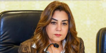 وزيرة التنمية تتابع مع المحافظين جهود الأجهزة التنفيذية في تنفيذ قرار رئيس الوزراء بغلق المحال التجارية وملفات التصالح