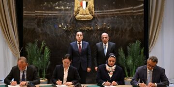 توقيع حزمة من اتفاقيات لمشروعات طاقة متجددة وإقامة محطات مستقلة لتخزين الطاقة الكهربائية