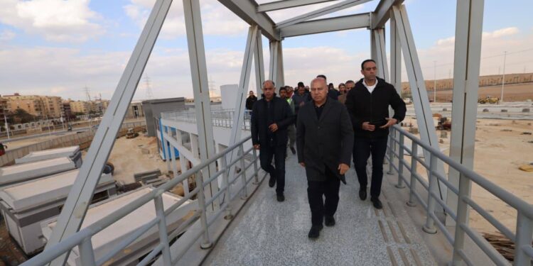 “وزير النقل يتفقد جاهزية المرحلة الثانية من مشروع الأتوبيس الترددي BRT الممتدة من المشير طنطاوي إلى صن كابيتال”