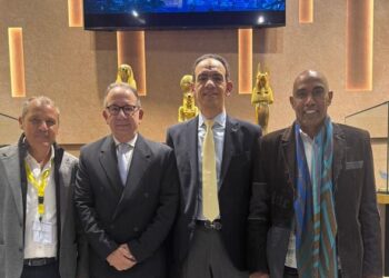  مصر تحافظ على استقرار الحركة السياحية.. وترقب حذر في الأسواق لحجوزات الموسم المقبل