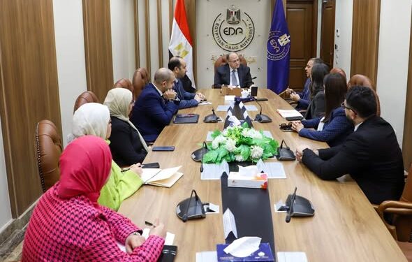 رئيس هيئة الدواء يستقبل وفد شركة تاكيدا العالمية لبحث تعزيز التعاون