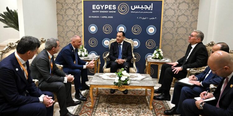 رئيس الوزراء يلتقي الرئيس التنفيذي لعمليات الموارد الطبيعية لشركة “إيني”