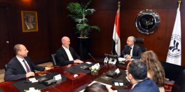 الهيئة العامة للاستثمار والمناطق الحرة وبنك HSBC يبحثان خطط الترويج الخارجي للاستثمار في مصر