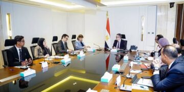 وزير التخطيط يبحث مع المنسق المقيم للأمم المتحدة تعزيز مسارات التنمية المستدامة ورفع كفاءة الاستثمار العام