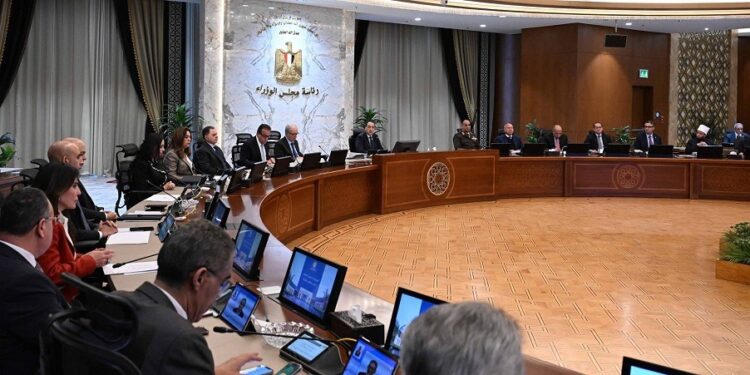 رئيس الوزراء: تكليفات للوزراء بانتظام متابعة الأسواق ميدانياً بالتنسيق مع الأجهزة الرقابية