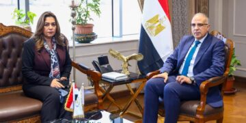 وزارة الموارد المائية والري توافق على خط غاز طبيعي وعدد من المشروعات الساحلية