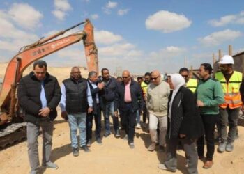 نائب وزيرة الإسكان يتفقد مشروعات الصرف الصحي ضمن مبادرة “حياة كريمة” بمحافظة المنيا