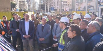 وزير النقل يتابع الموقف التنفيذي لمشروع إعادة تأهيل وتطوير ترام الرمل