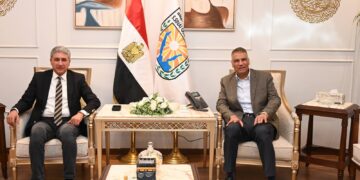 وزير السياحة والآثار يلتقي بمحافظ جنوب سيناء لبحث سبل تعزيز التعاون لدعم القطاع السياحي