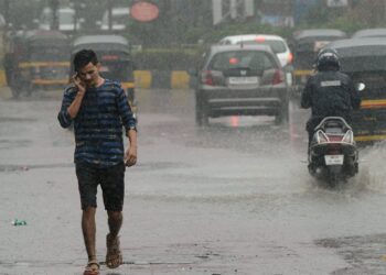 الطقس غدا.. تحذير عاجل من حالة قوية من عدم الاستقرار وأمطار غزيرة ورعدية