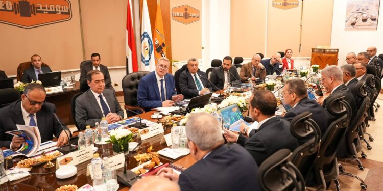 وزير البترول والثروة المعدنية يشهد أعمال الجمعية العامة لشركة سوميد