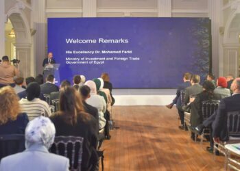 محمد فريد يشارك في مؤتمر تمويل المناخ لدعم الاستثمارات الخضراء وتعزيز تنافسية الصادرات المصرية