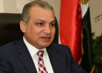 وزيرة الإسكان تُصدر قرارًا بتكليف المهندس خالد صديق مشرفًا على مكتب الوزير