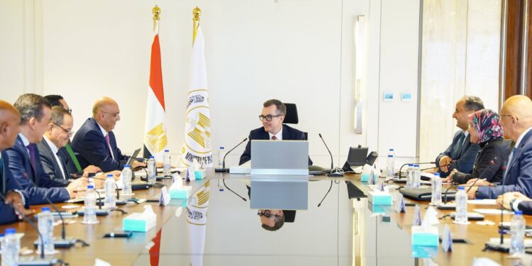 تعزيز ريادة الأعمال: وزير التخطيط وجهاز تنمية المشروعات يضعان خطة لدعم الاقتصاد الوطني