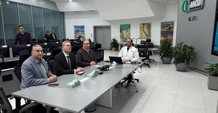 بمناسبة عيد الفطر.. وزير البترول يتابع جاهزية الشبكة القومية للغاز الطبيعي “NATA”