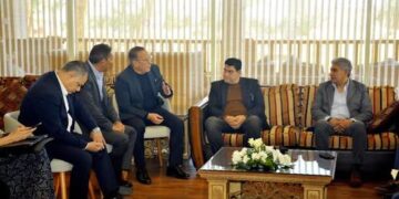 وزير السياحة يلتقي بأعضاء غرفة الغوص والأنشطة البحرية بشرم الشيخ لبحث سبل تطوير نشاط الغوص