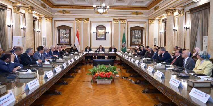 وزير التعليم العالي يترأس اجتماع المجلس الأعلى للجامعات بجامعة القاهرة