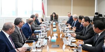 وزيرة الإسكان تتابع جهود توطين صناعة المهمات المستخدمة في مشروعات مياه الشرب ومعالجة الصرف الصحي