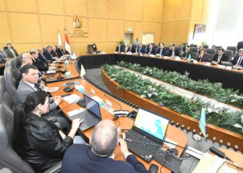 وزيرة الإسكان تعقد اجتماعًا موسعًا لمتابعة موقف تنفيذ مشروعات المرحلة الأولى من المبادرة الرئاسية “حياة كريمة”