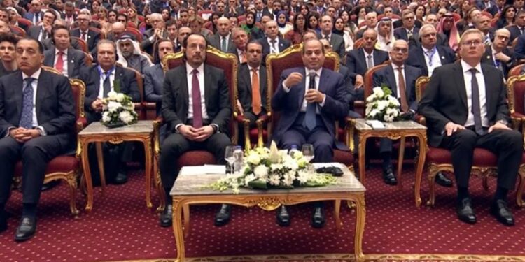 الرئيس السيسي يشهد افتتاح مؤتمر ومعرض مصر الدولي للطاقة «إيجبس 2026»