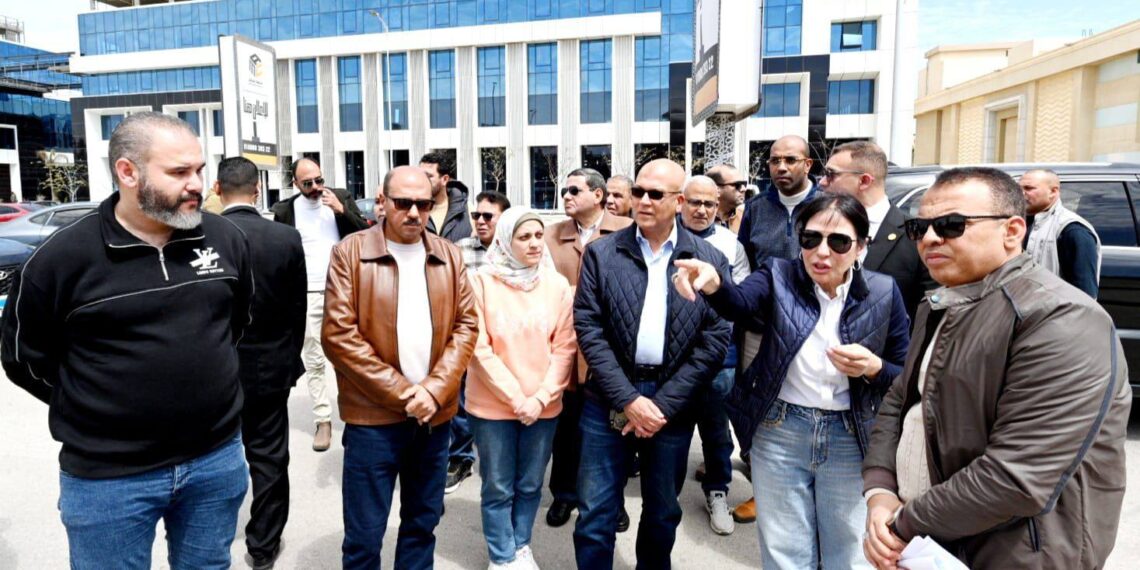 وزيرة الإسكان تتابع تطوير المحور المركزي الموازي وتؤكد الالتزام بالجداول الزمنية ومعايير الجودة