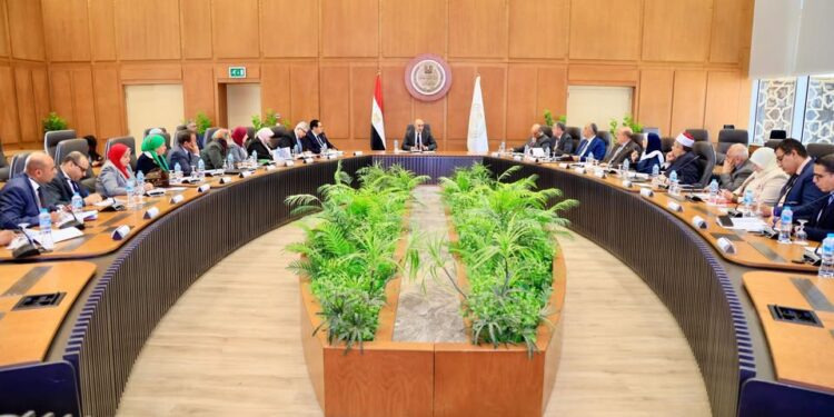 وزير التربية والتعليم : بدء الدراسة فى المدارس الدولية اعتبارا من يوم ٦ سبتمبر ٢٠٢٦