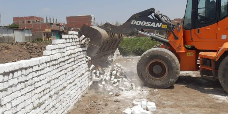 وزيرة التنمية: التصدي لمخالفات بناء وتعديات على الأراضي الزراعية في عدد من المحافظات