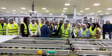 وزير التعليم العالي يستعرض تقريرًا حول أداء الجامعات التكنولوجية