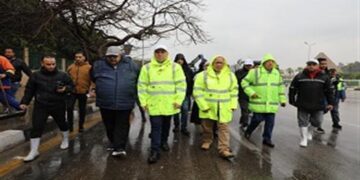 محافظ القاهرة: نشر 137 معدة و24 ألف بالوعة لتصريف مياه الأمطار